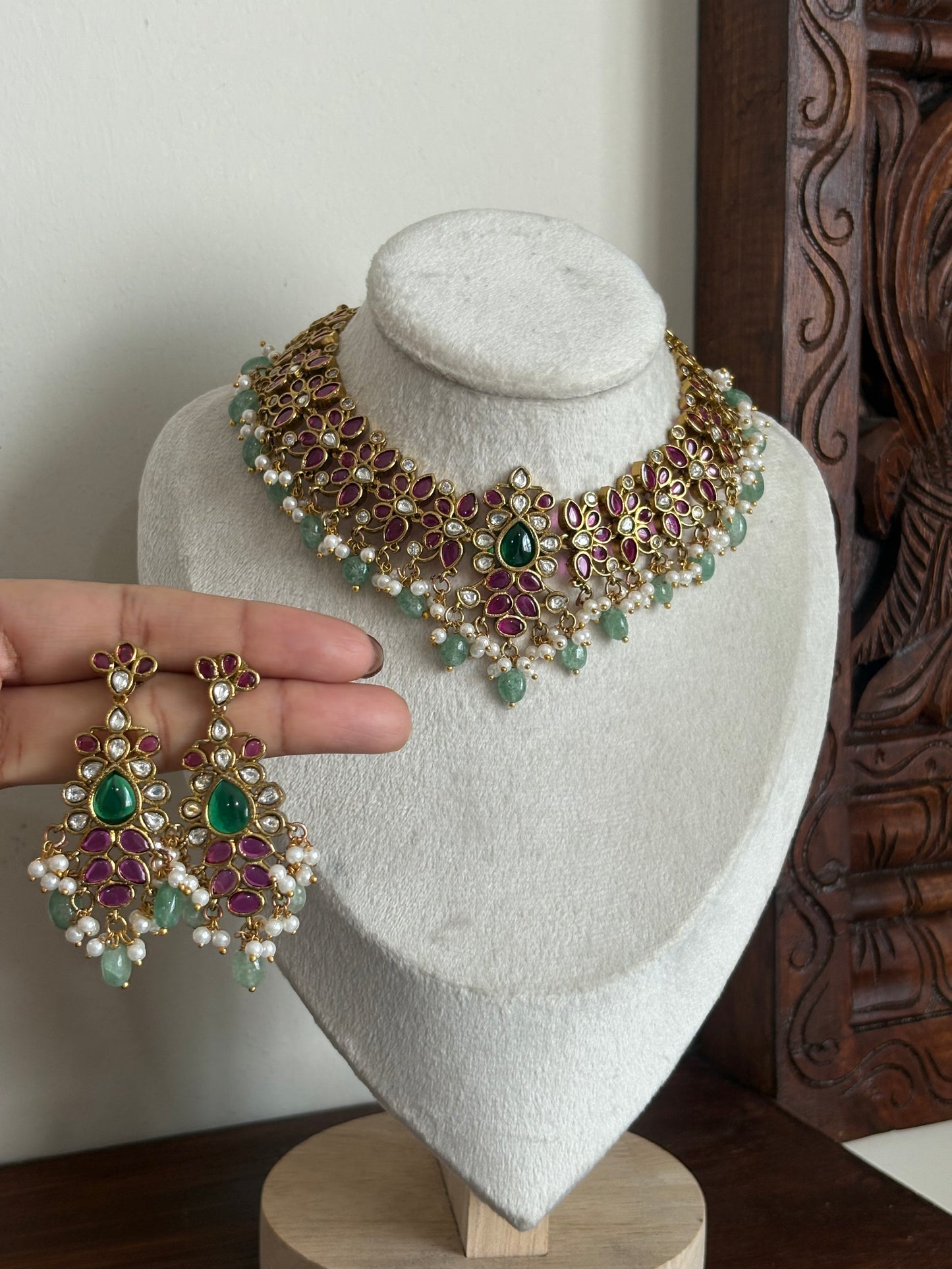 ITHALINI in sea green beads