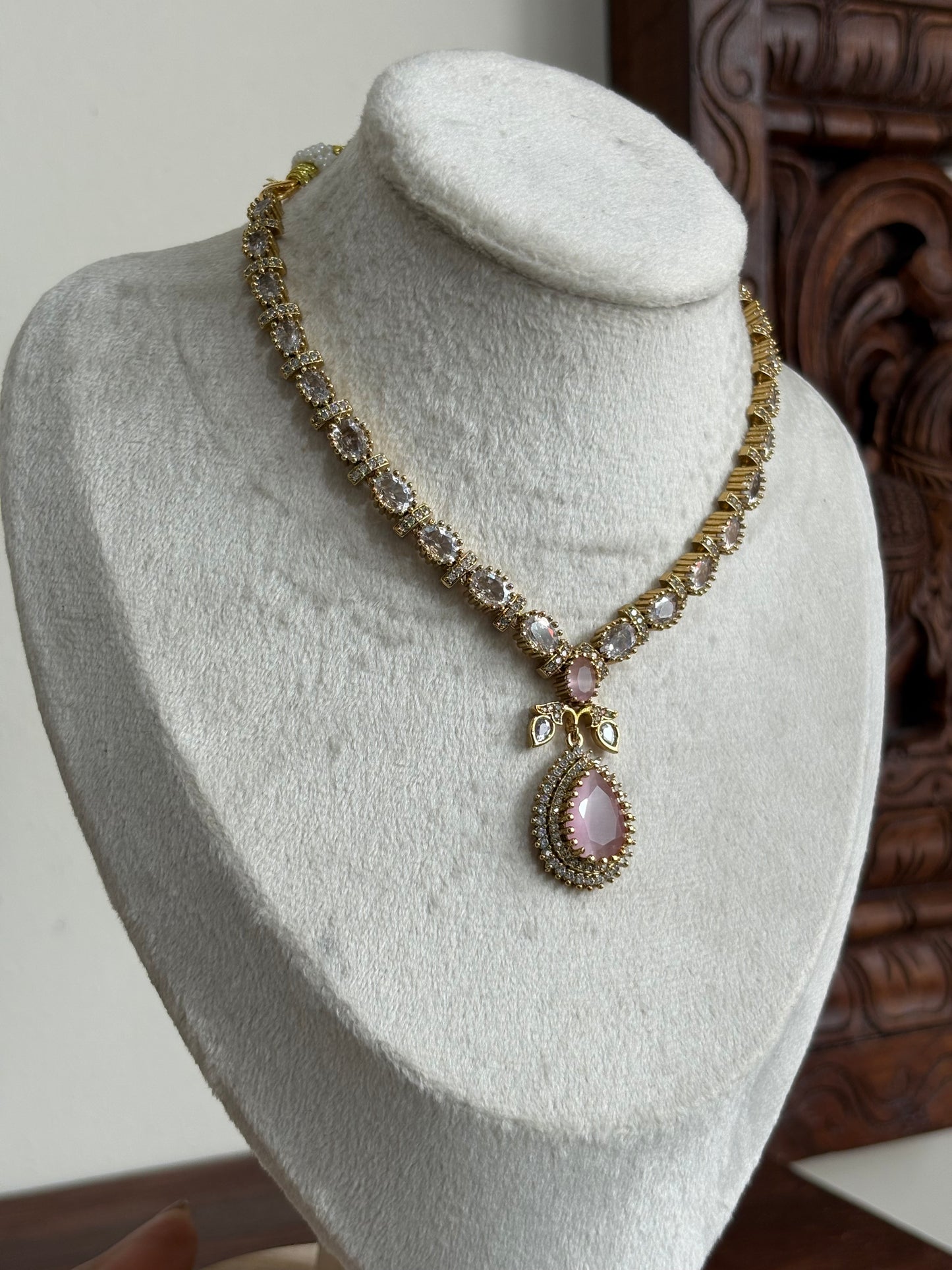 ISHITA blush