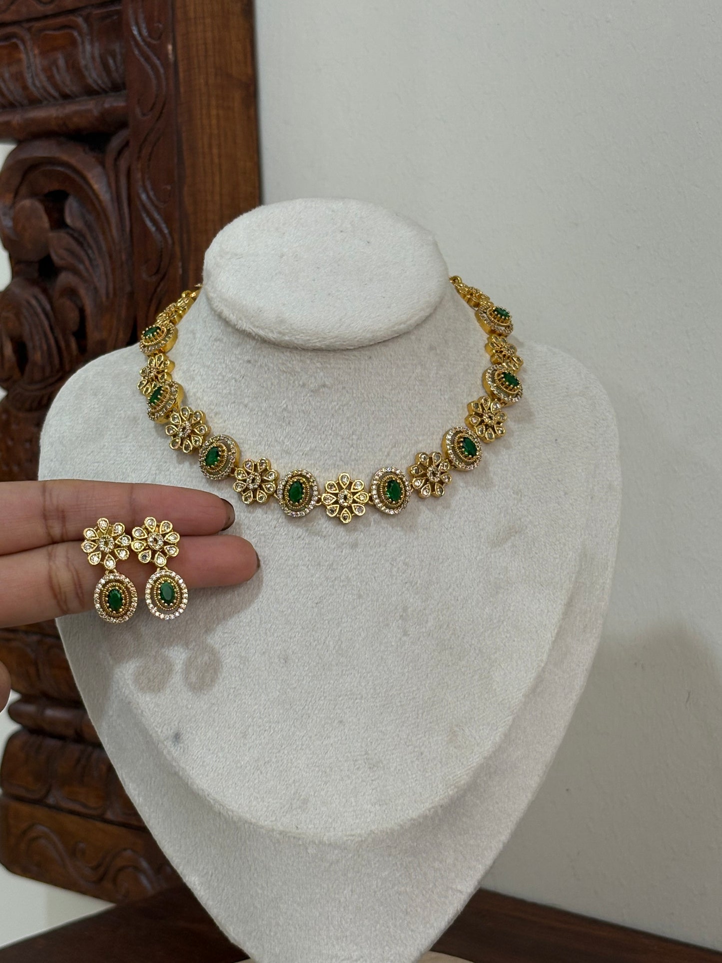 GOPIKA - green
