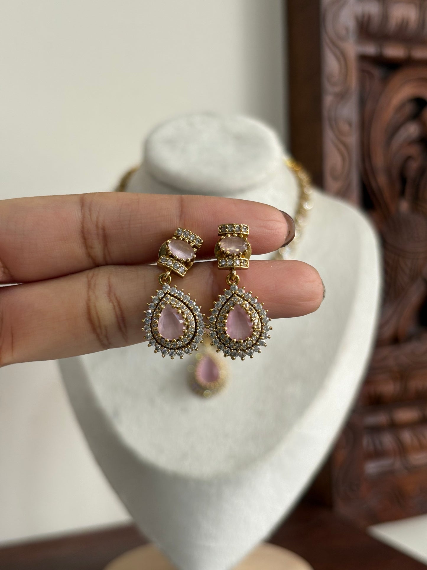 ISHITA blush