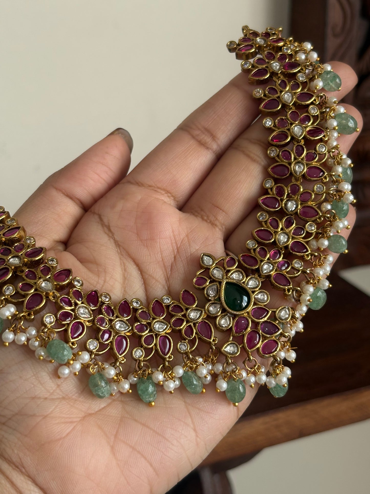 ITHALINI in sea green beads