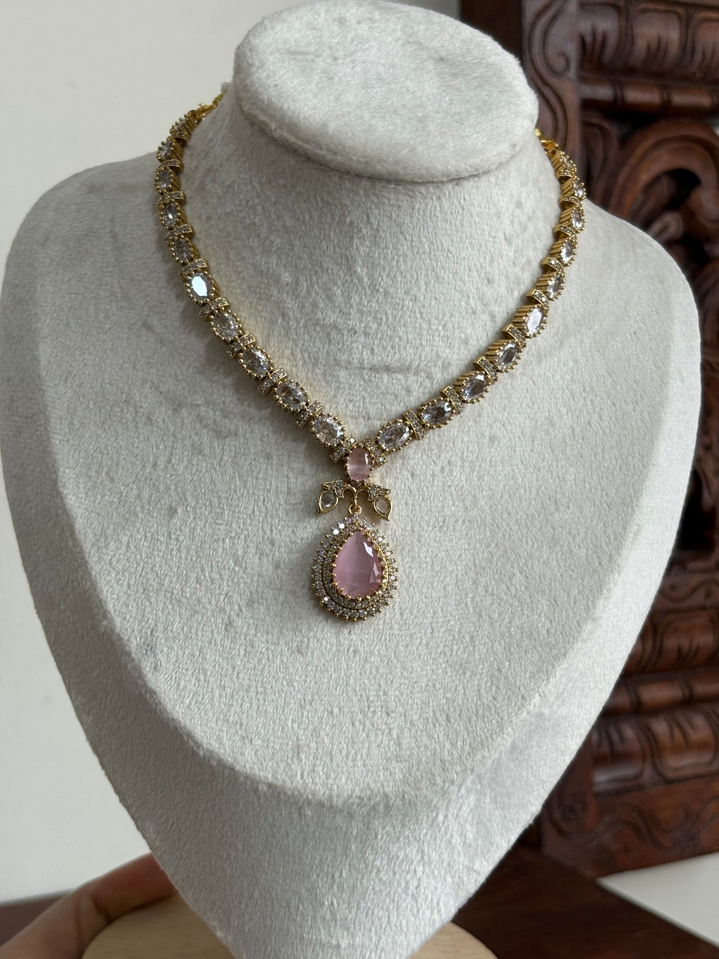 ISHITA blush