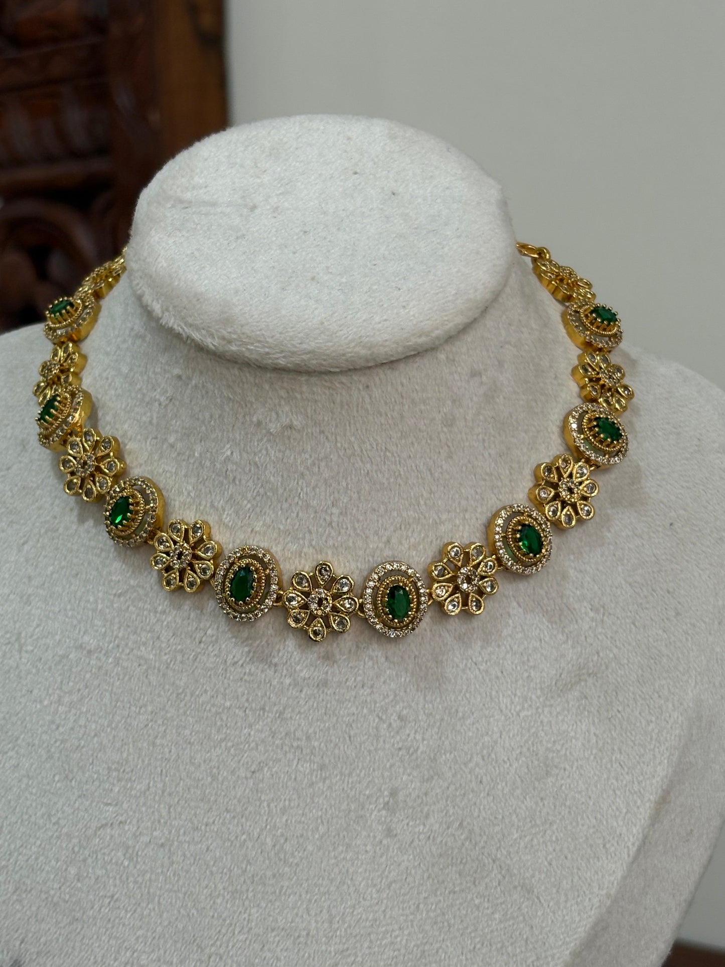 GOPIKA - green