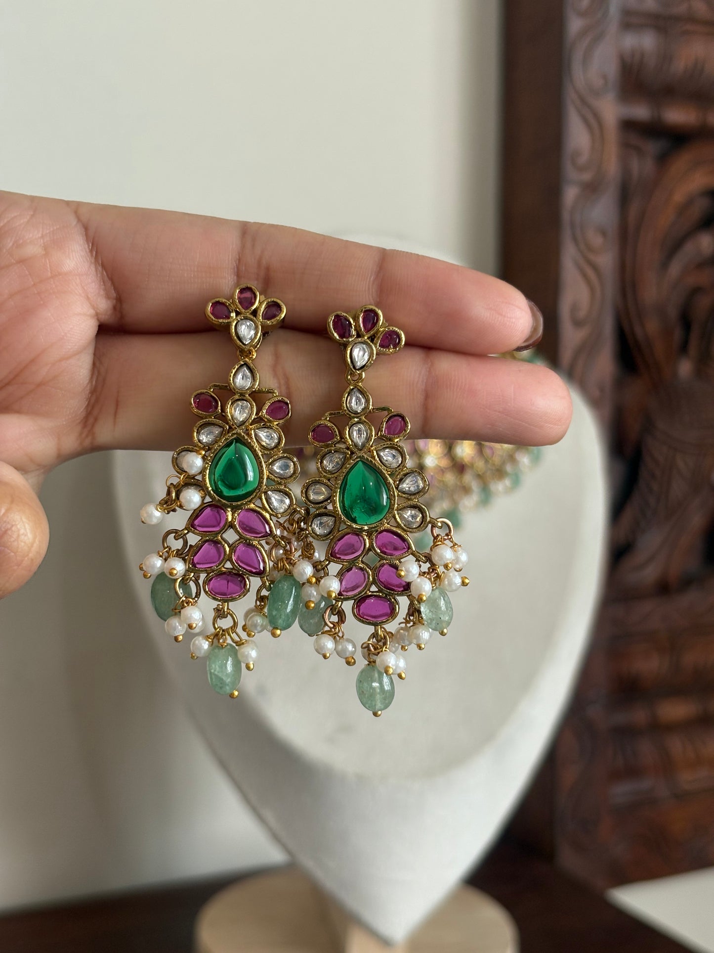 ITHALINI in sea green beads
