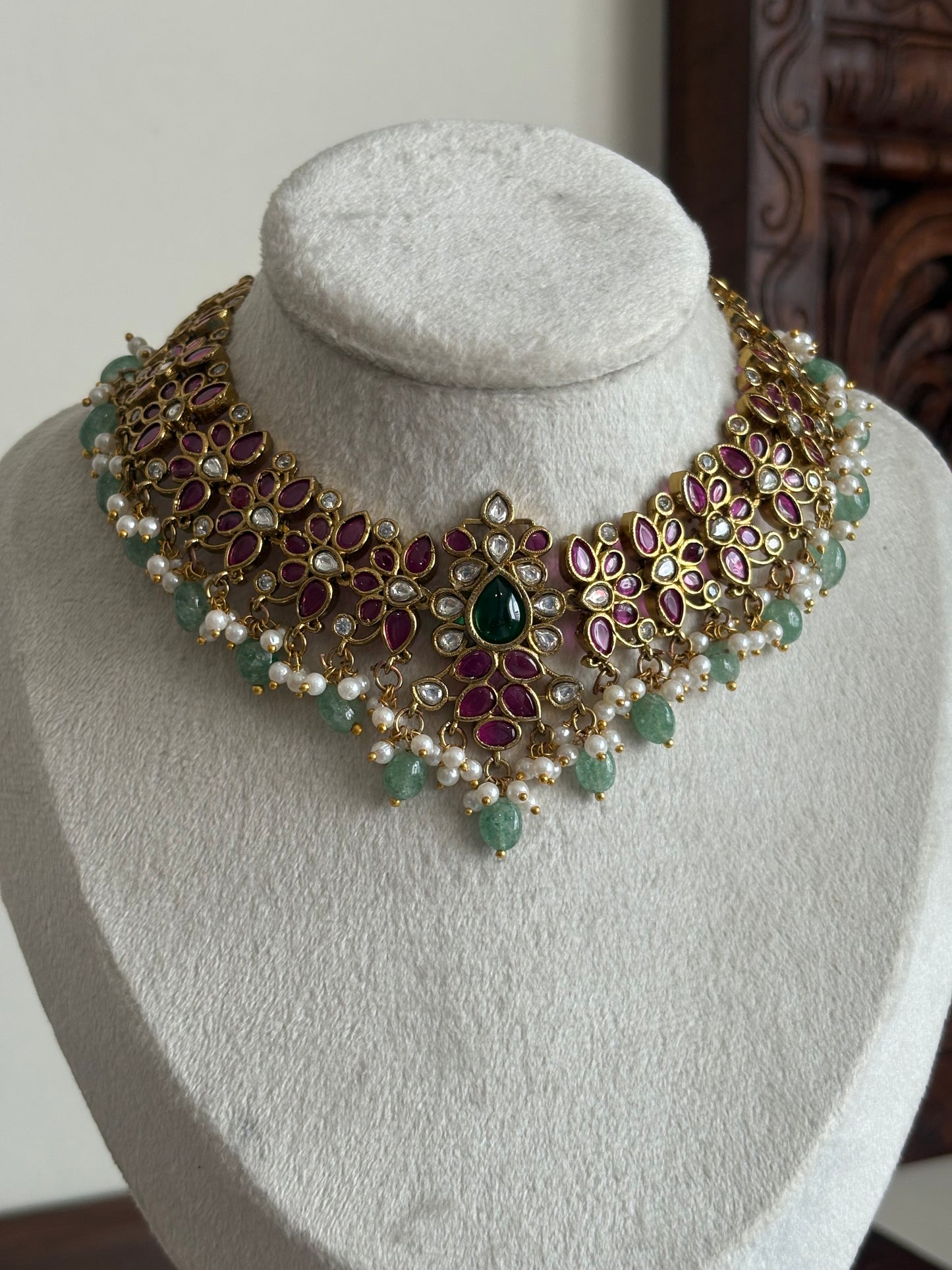ITHALINI in sea green beads