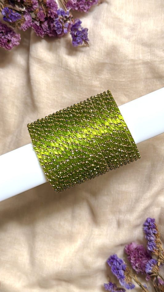 swirly in light green