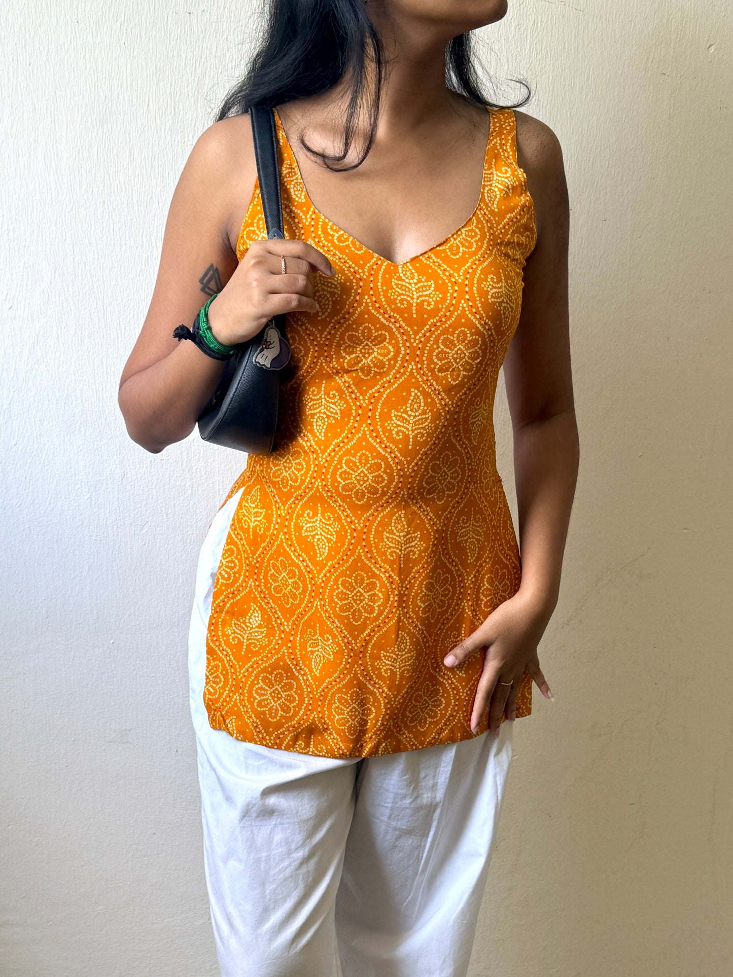 Deeksha in Mango Bandhani