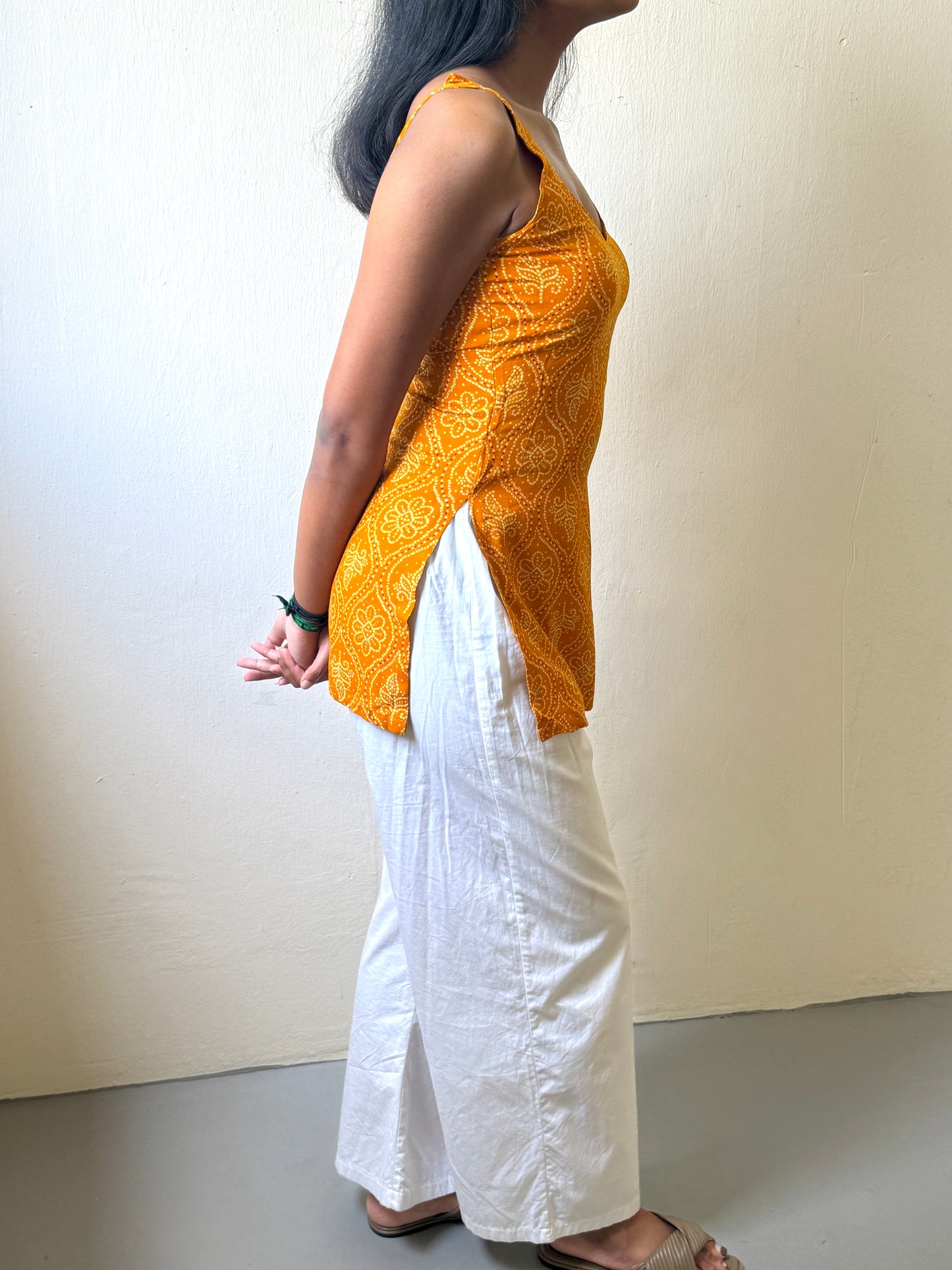 Deeksha in Mango Bandhani