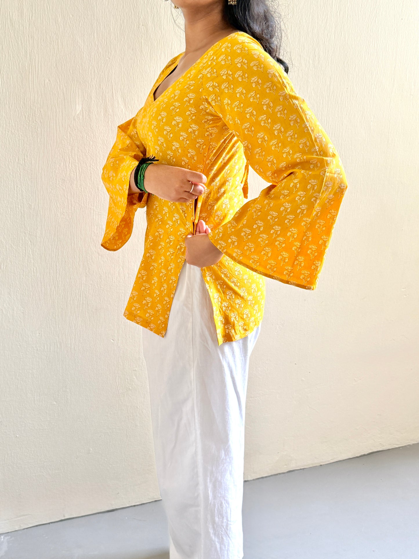 yaazhini in saamanthipoo