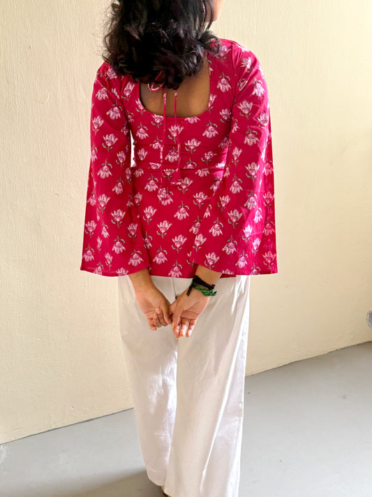 yaazhini in cranberry