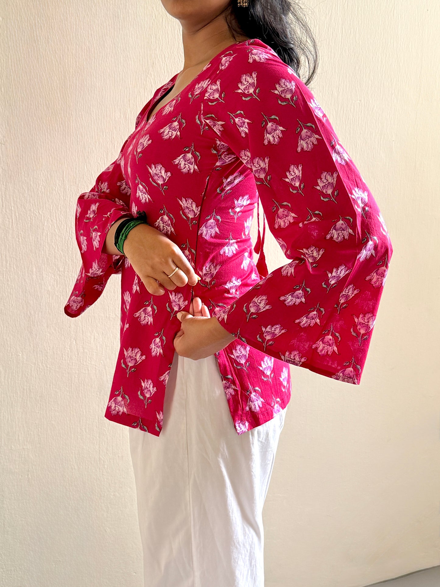 yaazhini in cranberry